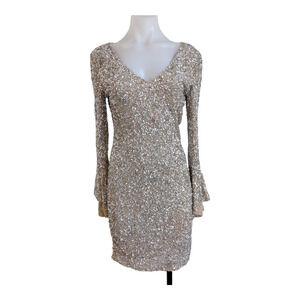 Parker Size 6 Sequined Sheath Mini Dress Silver Nylon V Neck Bell Sleeves